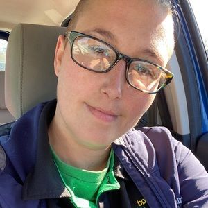 Meet your Posher, Leanna